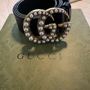 Gucci Black Leather Belt with Gold Pearl Buckle